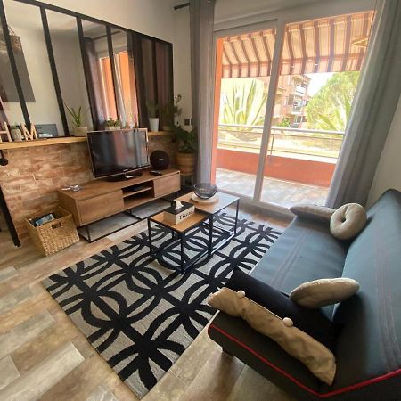 Appartement Vue Mer Avec Place De Parking Privee Sainte-Maxime Exteriör bild