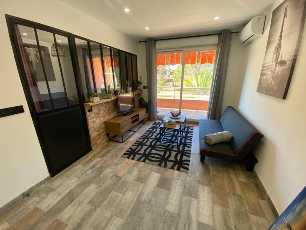Appartement Vue Mer Avec Place De Parking Privee Sainte-Maxime Exteriör bild